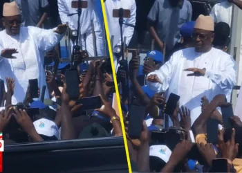 L’arrivée magestueuse de Macky Sall à l’aéroport LSS accueilli par une foule immense (Vidéo)
