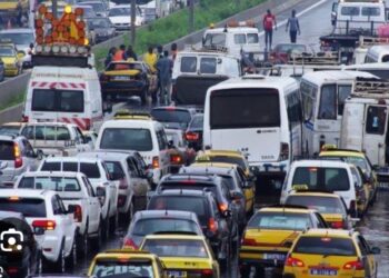 Magal : un embouteillage infernal à hauteur de la gare de Toglou sens Dakar -AIBD