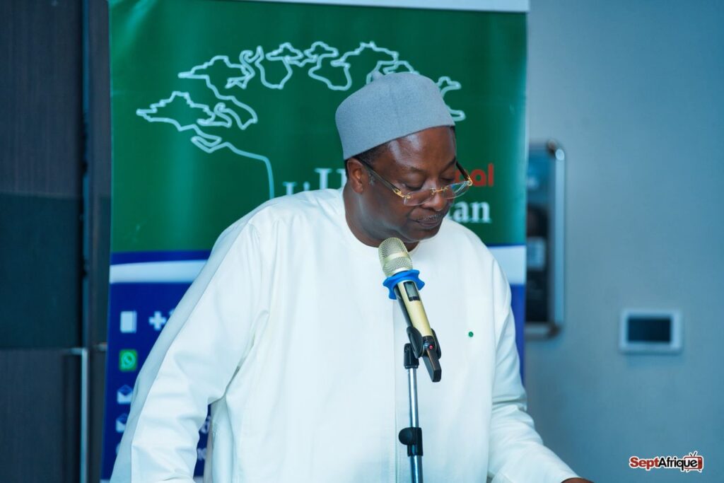 Succès de la cérémonie de présentation et de dédicace de l’ouvrage de Cheikh Mactar Diouf