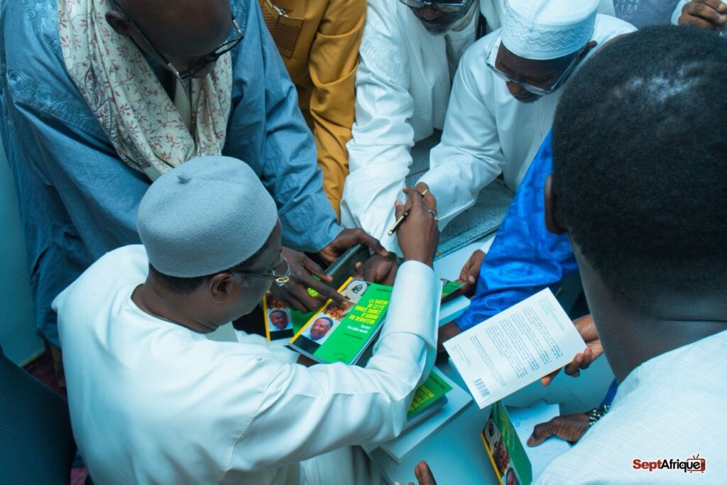 Succès de la cérémonie de présentation et de dédicace de l’ouvrage de Cheikh Mactar Diouf