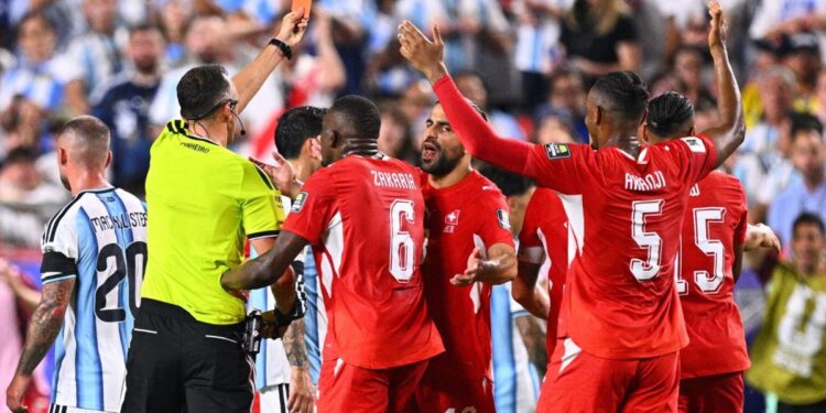 Coupe du monde 2026 : la Suisse s'insurge contre l'arbitrage après son élimination