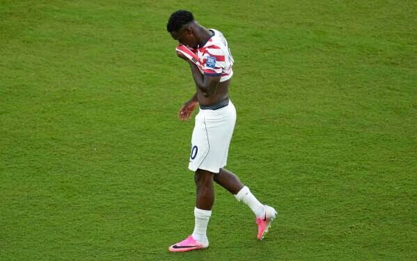 Trump confirme avoir demandé à la Fifa de revoir le carton rouge de Balogun