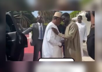 Palais : Macky Sall accueilli par le Président Diomaye FAYE