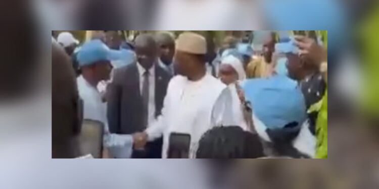 Dakar : Après son entretien avec Diomaye, Macky Sall rejoint son domicile à Mermoz