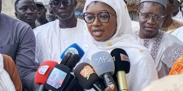 « Un visite » niveau de langue pitoyable : Quand la ministre de la pêche maltraite Molière a Touba