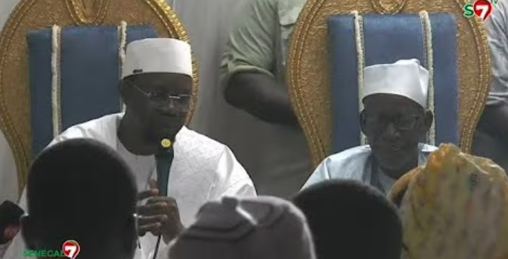 (Vidéo) – Kaolack – Sonko fait rire le Khalif « Mom Nénama Légui Borbé La Far, Mane Maniko… »