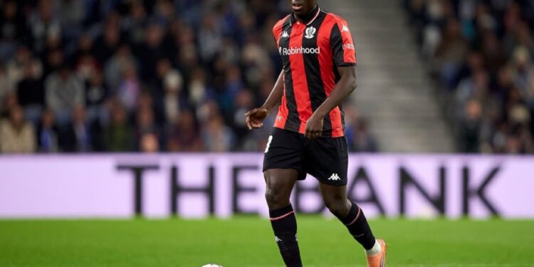 Mercato : Crystal Palace passe à l’offensive pour Antoine Mendy