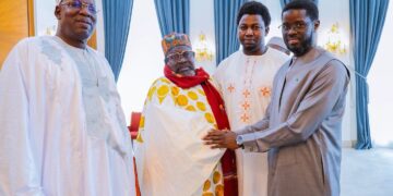 Audience : Le Président Diomaye FAYE a reçu l’ Imam Ratib de la Grande Mosquée de Médina Baye