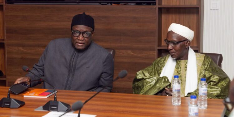 Gamou 2026 : Le Ministre de l’Intérieur reçoit la famille NDIEGUENE de THIES et celle d’El HAJJ RAWANE NGOM
