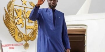 Séjour privé à l’étranger : un journaliste français dévoile la destination de Diomaye