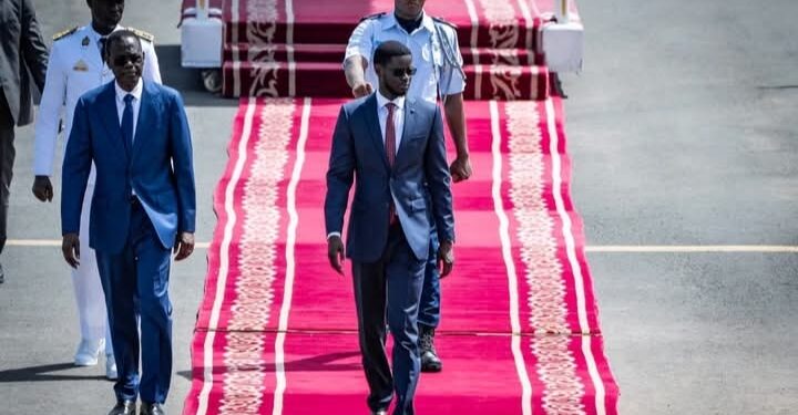 Après son séjour à l’étranger : Diomaye de retour à Dakar