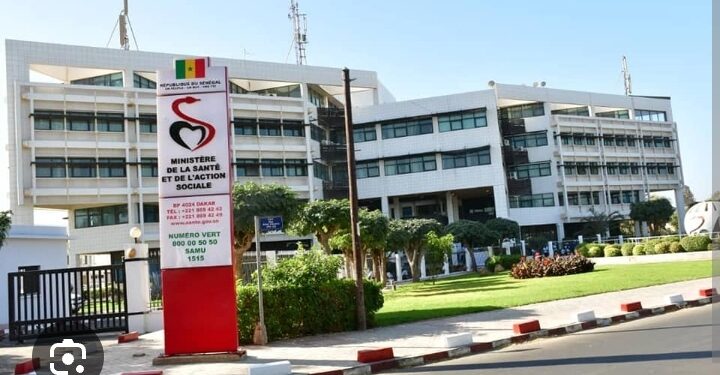 Ministère de la santé : près de 400 millions volés, deux agents arrêtés