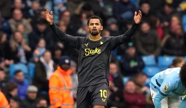 Mercato : accord de principe entre Tottenham et Everton pour Iliman Ndiaye