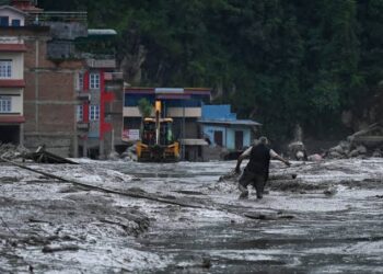 Crue dévastatrice : des centaines de personnes portées disparues au Népal et en Chine (médias)