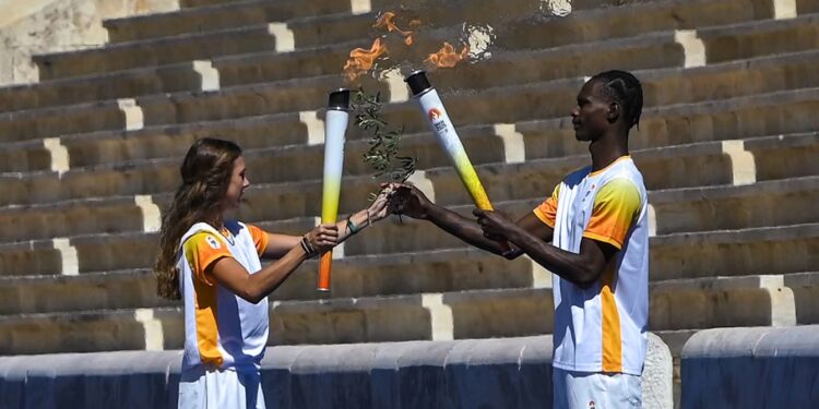 JOJ DAKAR 2026 : La flamme olympique quitte Athènes pour rejoindre Dakar