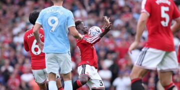 Premier League : Manchester City s’impose à dix contre Manchester United