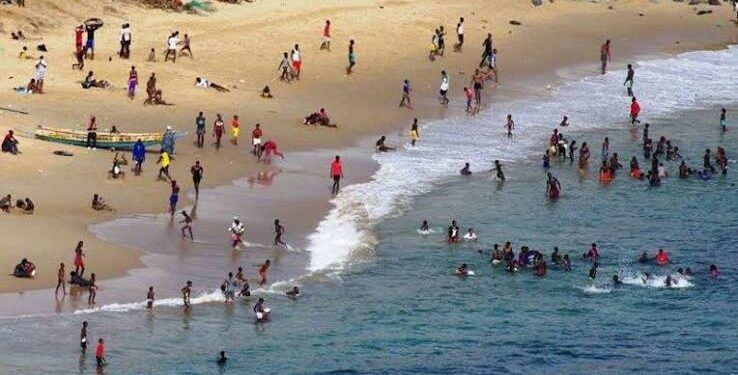 Baignade entre h0mo à la plage de Kaolack : ce que l&rsquo;on en sait