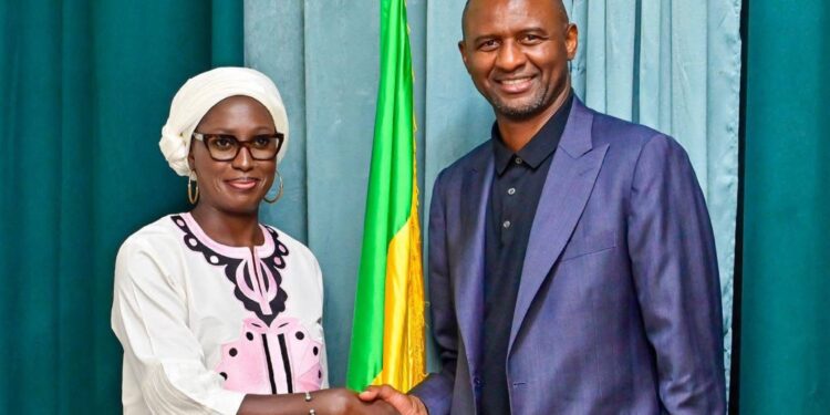 Audience : Le Ministre des Sports Djireye Clotilde COLY a reçu Patrick Vieira, nouveau Sélectionneur des Lions