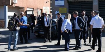 France: un principal de collège blessé par un tir, un jeune interpellé