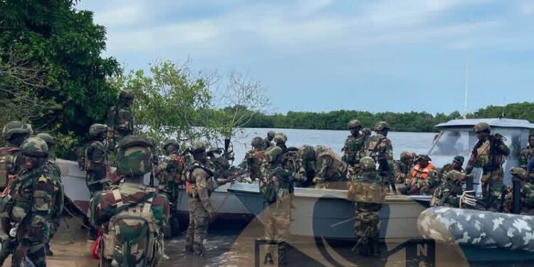 Sécurisation des îles Karones : La Zone militaire n°5 traque les réseaux criminels
