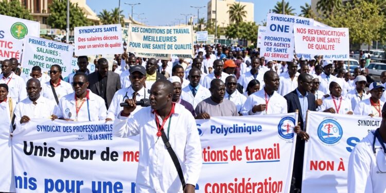 Santé : Le SAMES décrète une grève de 72h et dénonce les propos du Ministre de la Santé