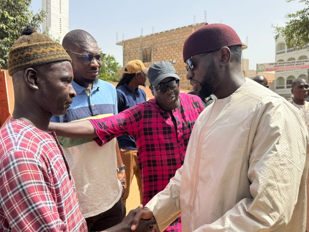 @ccident sur l’axe Ndande–Kébémer : le ministre Abdoul Ahad NDIAYE présente ses condoléances aux familles endeuillées