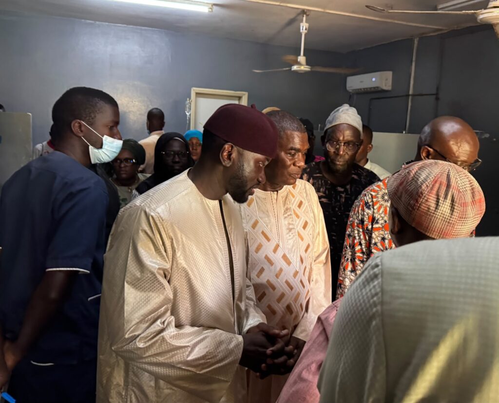 @ccident sur l’axe Ndande–Kébémer : le ministre Abdoul Ahad NDIAYE présente ses condoléances aux familles endeuillées