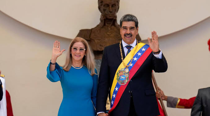 États-Unis: la justice poursuit Nicolas Maduro et son épouse pour «t0rtur€»